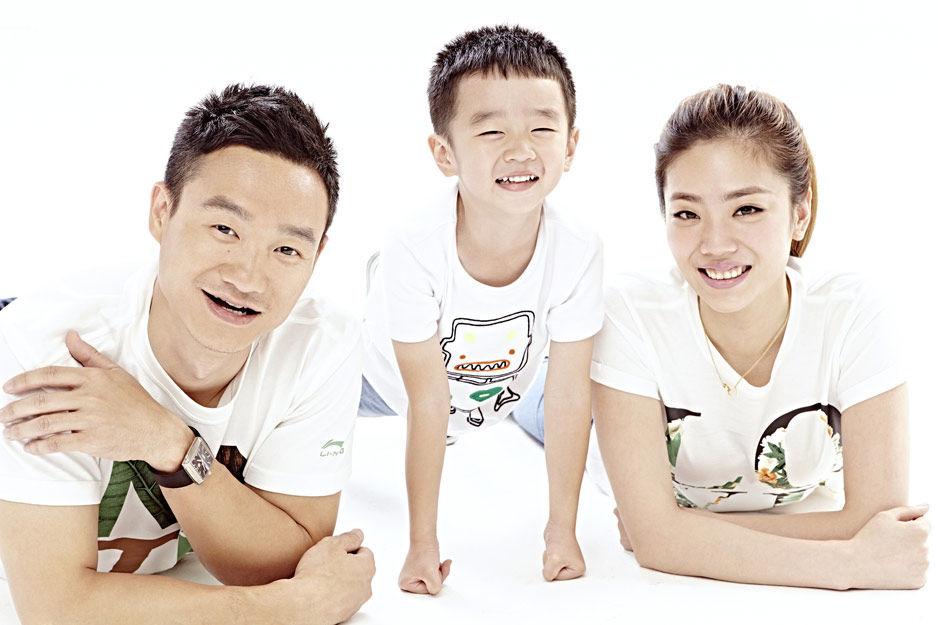 也就是说,如果父母中妈妈智商高,孩子一般是男孩,爸爸智商高,孩子