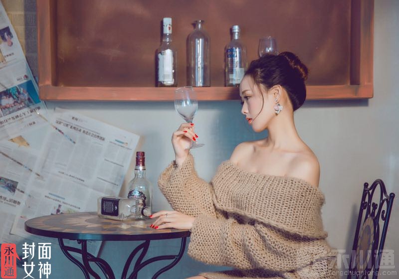 永川通第十三期封面女神·梁丹：爱笑的女人 不辜负阳光和花香