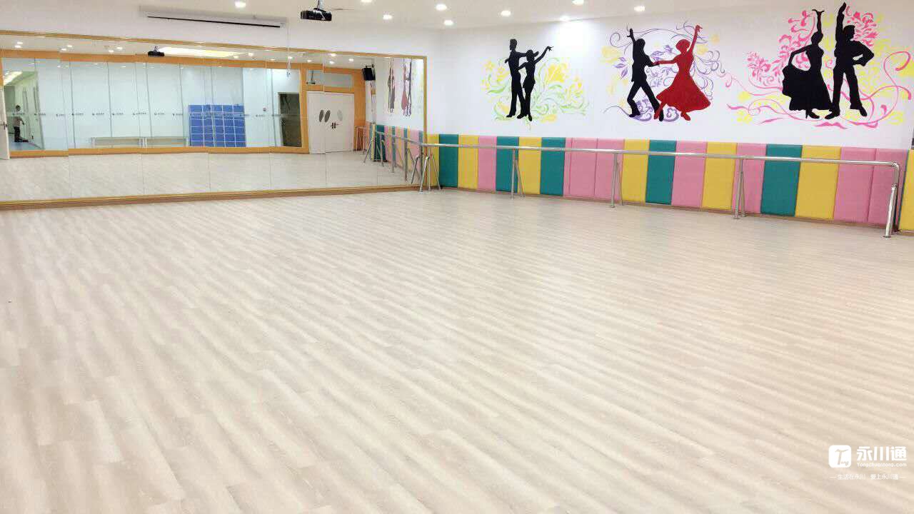 学校环境.jpg