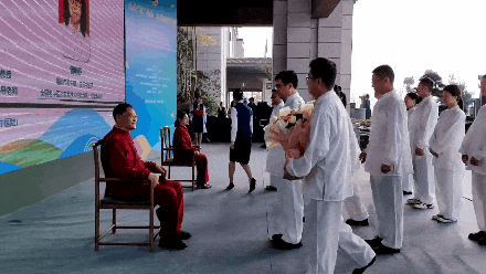 091418n9vzgtgtshhgof4g.gif